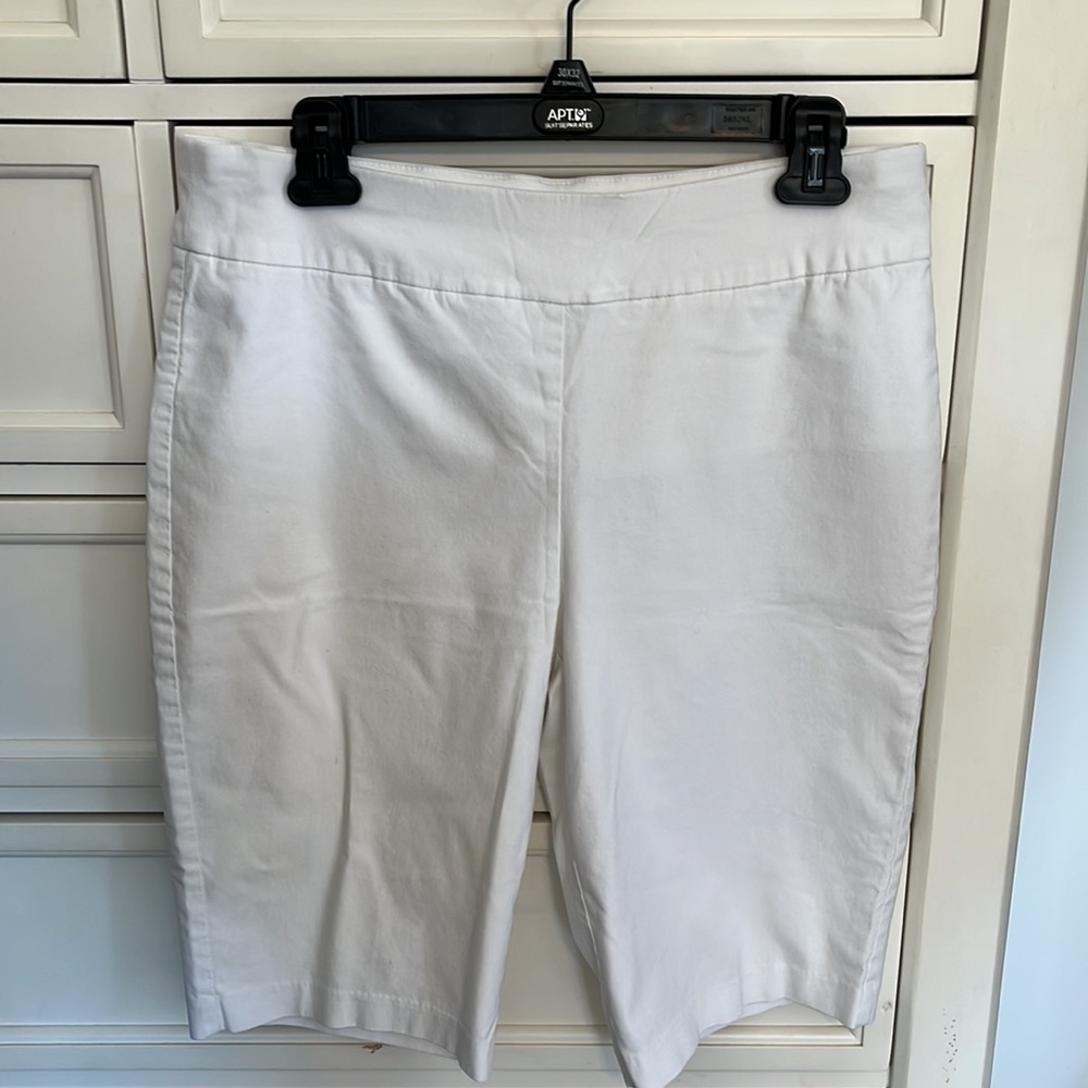 Chicos So Slimming Bermuda shorts